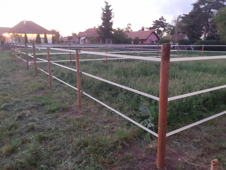 Recenzie produs - Bandă gard electric - 40 mm - 500 m - 120 kg - 0,38 Ω/m - agroelectro.ro