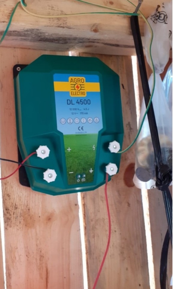 Recenzie produs - Aparat gard electric DL 3200, 3,2 Joule, cu adaptor de rețea 230/12 V - agroelectro.ro