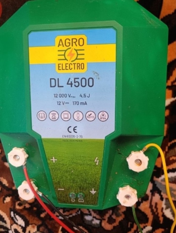 Recenzie produs - Aparat gard electric DL 3200, 3,2 Joule, cu adaptor de rețea 230/12 V - agroelectro.ro