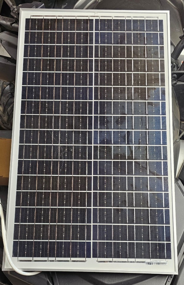 Recenzie produs - Panou solar monocristalin 50 W, cu regulator de încărcare - agroelectro.ro