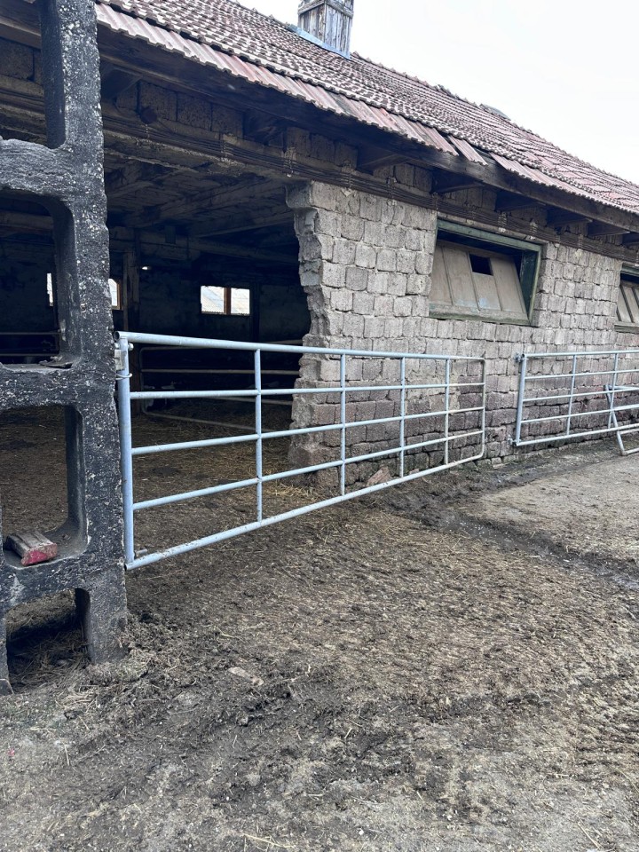 Recenzie produs - Poartă de pășune, reglabilă, 400-500 × 110 cm :: 400-500 cm - agroelectro.ro