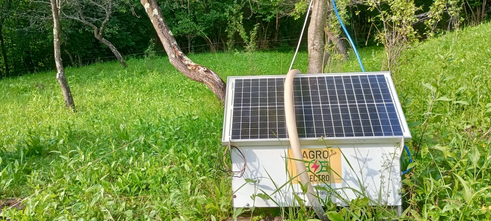 Recenzie produs - Aparat gard electric ECO-compact DL 4500 cu sistem solar 30 W - agroelectro.ro