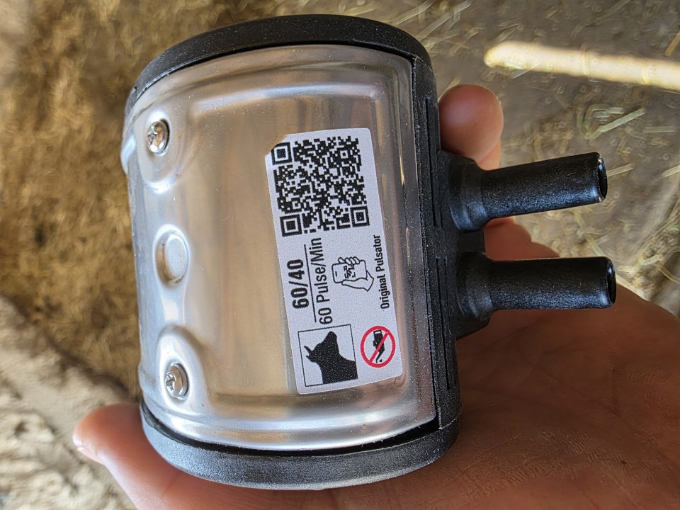 Recenzie produs - Pulsator pentru aparatele de muls vaci, 60/40, 60 pulsuri/minut - agroelectro.ro
