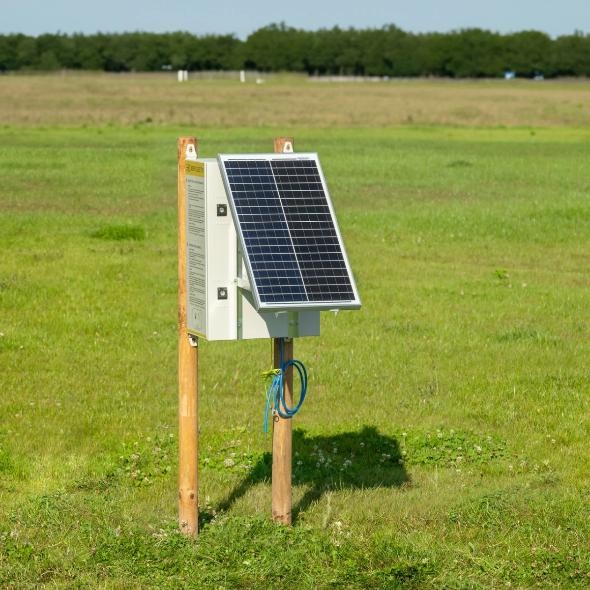 Aparat gard electric compact DL 3200 cu sistem solar 30 W