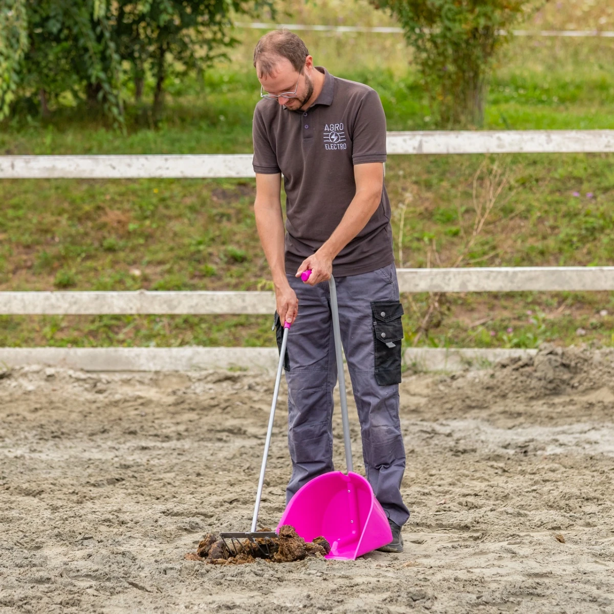 Lopată Mistboy cu greblă, roz, 90 cm :: Roz