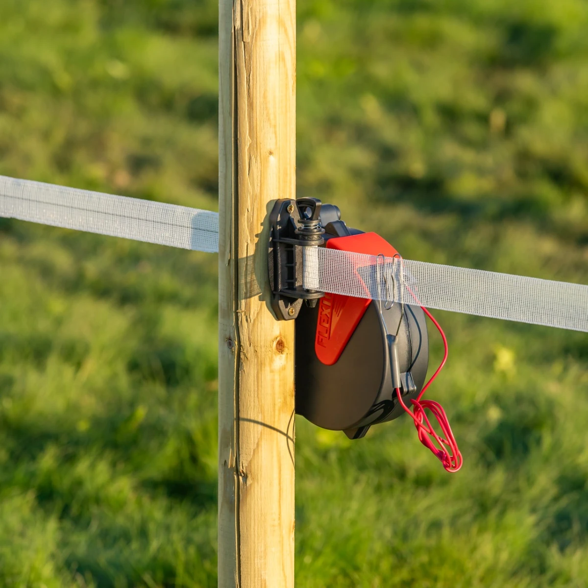 Set poartă cu bandă 40 mm pentru gard electric, Ako Flexigate, 7,5 m