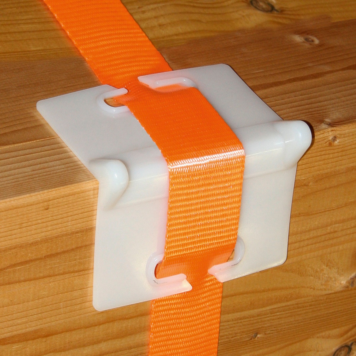 Colţar de protecţie pentru chingă de ancorare, până la 55 mm