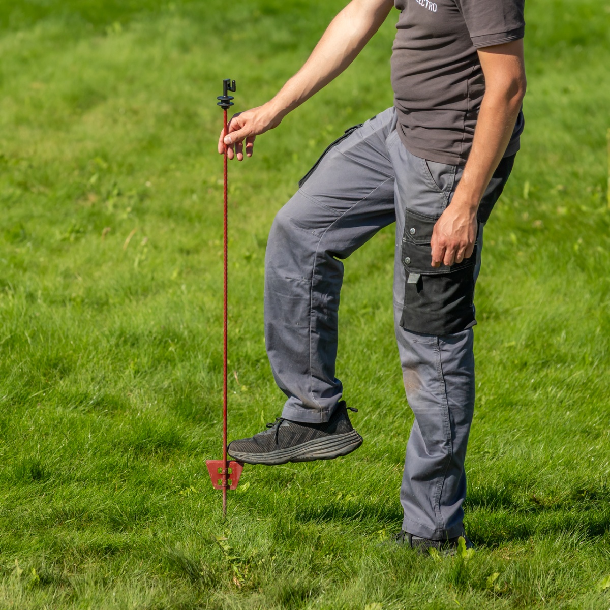 Stâlp din oțel, pentru gard electric, Ø8 mm × 107 cm, 30 buc.