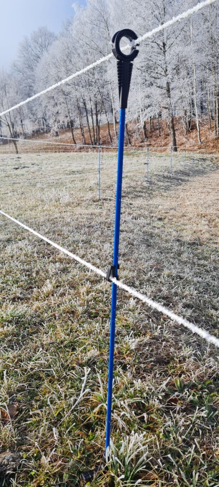 Recenzie produs - Stâlp din fibră de sticlă, AKO Oval Premium, 110 cm, albastru - agroelectro.ro