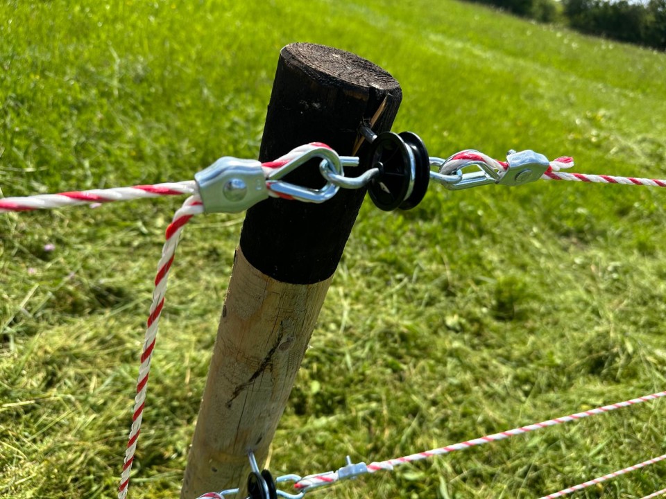 Recenzie produs - Izolator poartă, cu holțșurub - agroelectro.ro