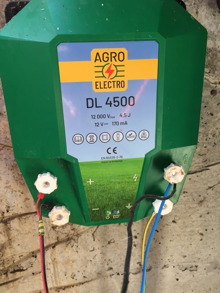 Recenzie produs - Pachet gard electric pentru apicultori. Cu DL 4500, alimentare de la 12 V - agroelectro.ro