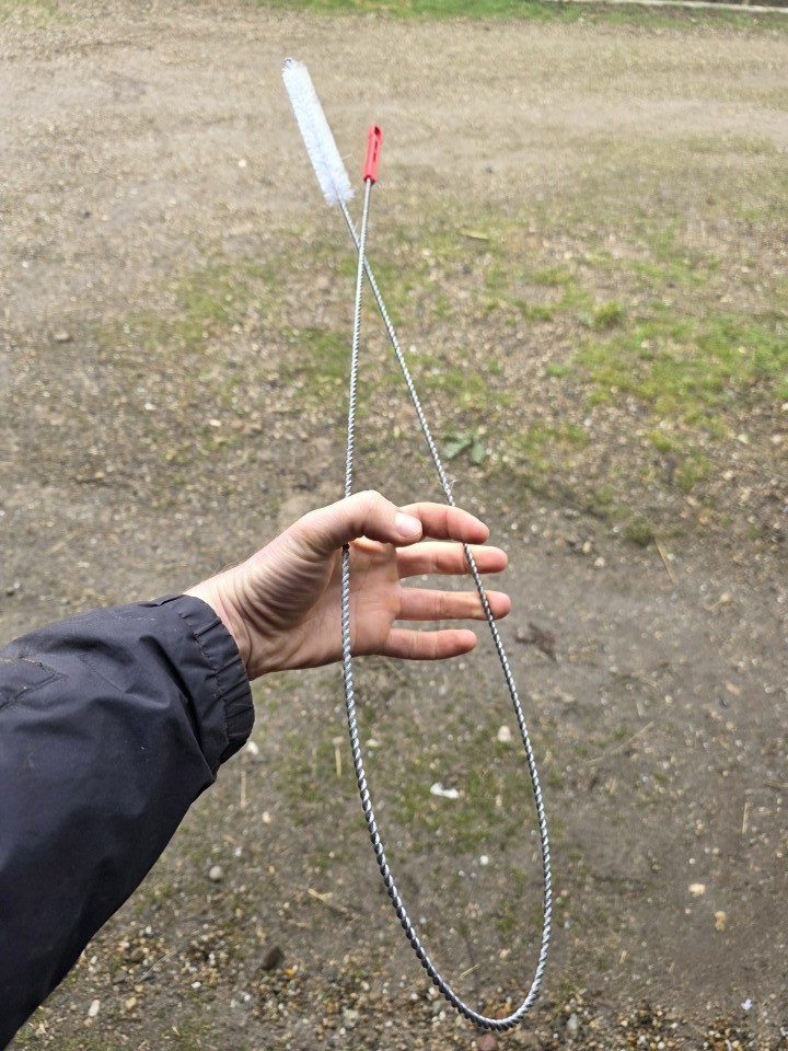 Recenzie produs - Perie de curățare furtun de lapte, 150 cm - agroelectro.ro