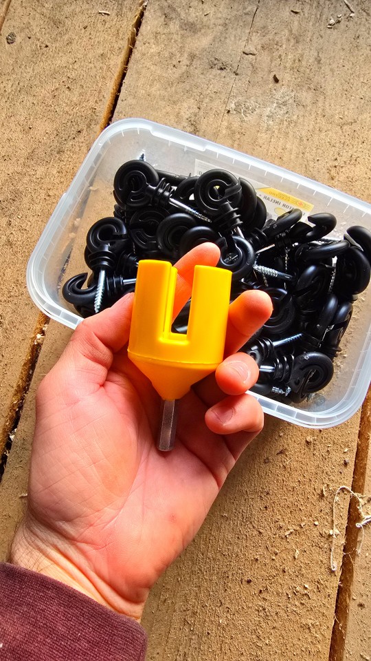 Recenzie produs - Dispozitiv de înfiletare izolatori - agroelectro.ro