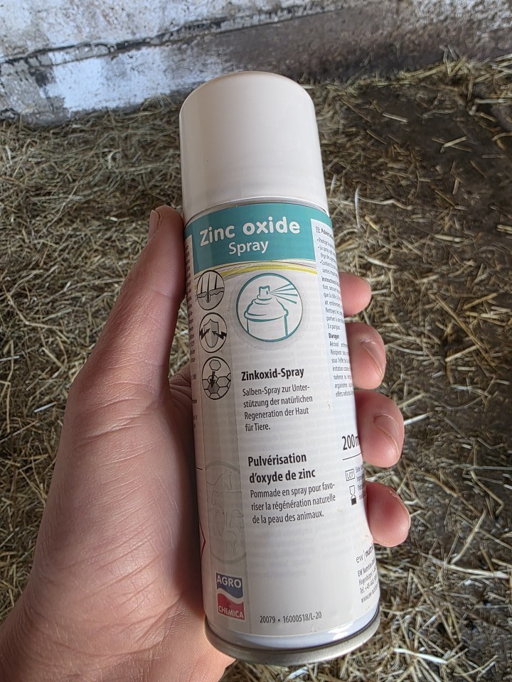 Recenzie produs - Spray de oxid de zinc pentru facilitarea regenerării naturale a pielii animalelor, 200 ml - agroelectro.ro