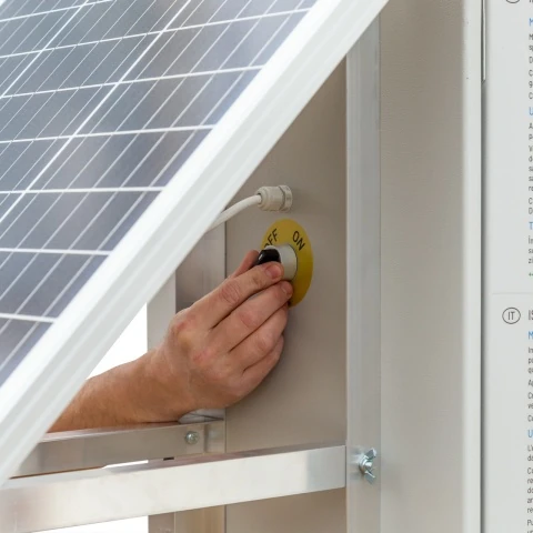 Aparat gard electric compact DL 7200 cu sistem solar 50 W