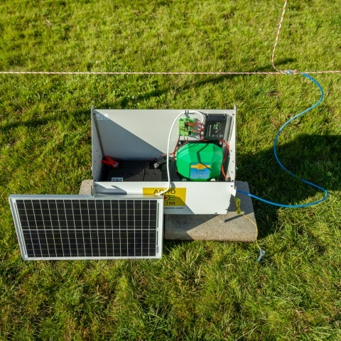 Aparat gard electric ECO-compact DL 3200 cu sistem solar 30 W