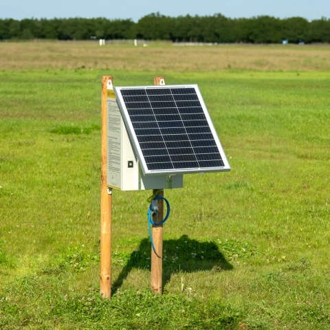 Aparat gard electric compact DL 7200 cu sistem solar 50 W