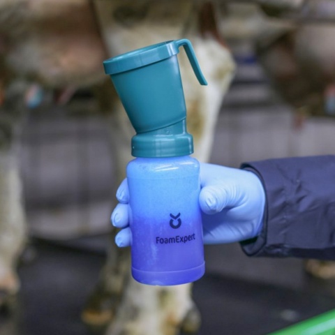 Pahar pentru dezinfecția mameloanelor, FoamExpert (cu spumă), 300 ml