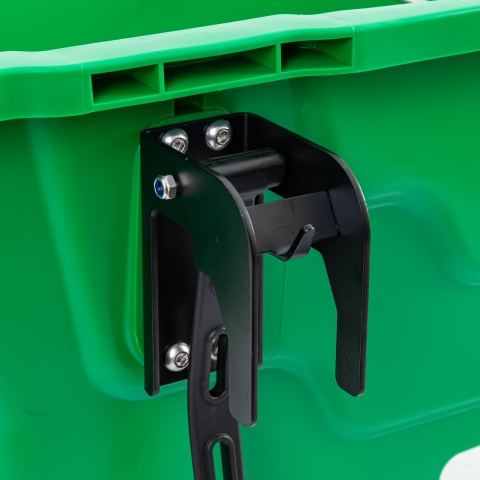 Adăpătoare pentru viței, cu 5 posturi, 30 litri