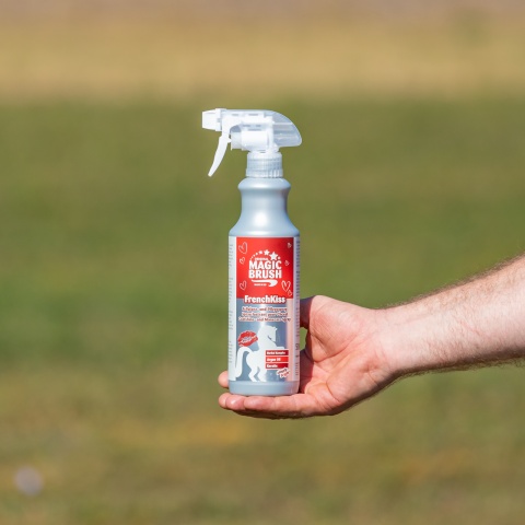 Spray pentru îngrijirea coamei, aromă FrenchKiss, MagicBrush, 500 ml