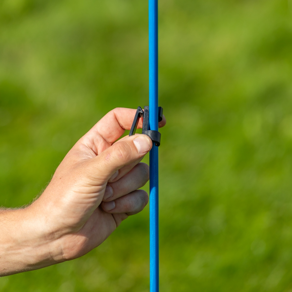 Izolator suplimentar pentru stâlpi AKO Oval Premium, 25 buc.