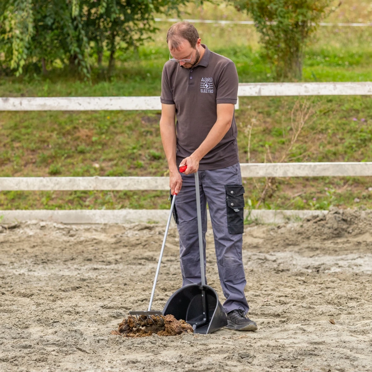 Lopată Mistboy cu greblă, negru, 90 cm :: Negru