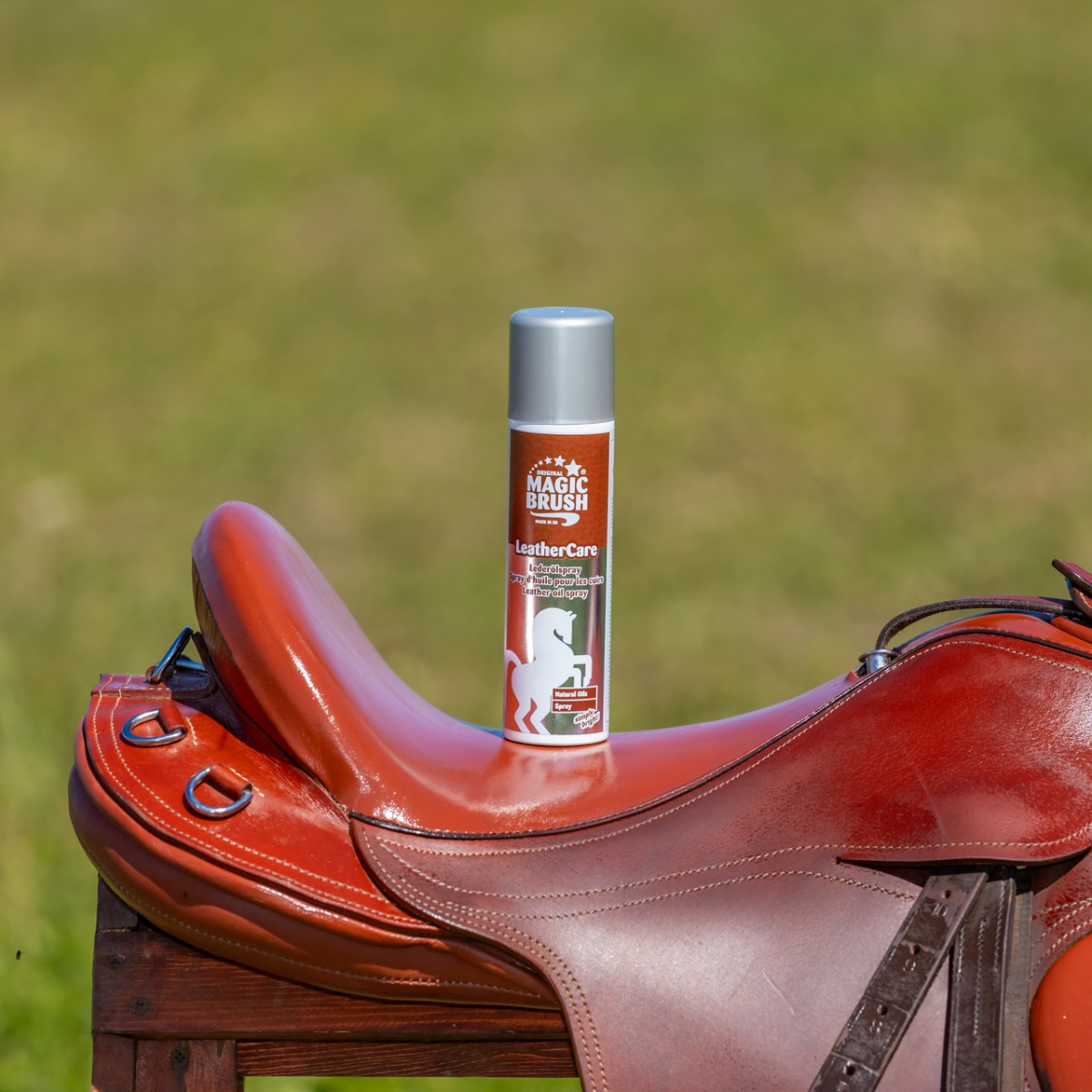 Spray ulei pentru piele, MagicBrush, 225 ml